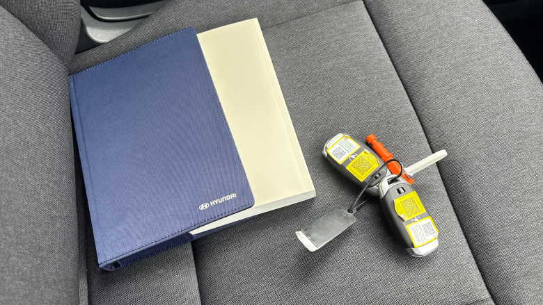 Hyundai INSTER 85kW 02 49kWh 5dr Auto Electric Hatchback